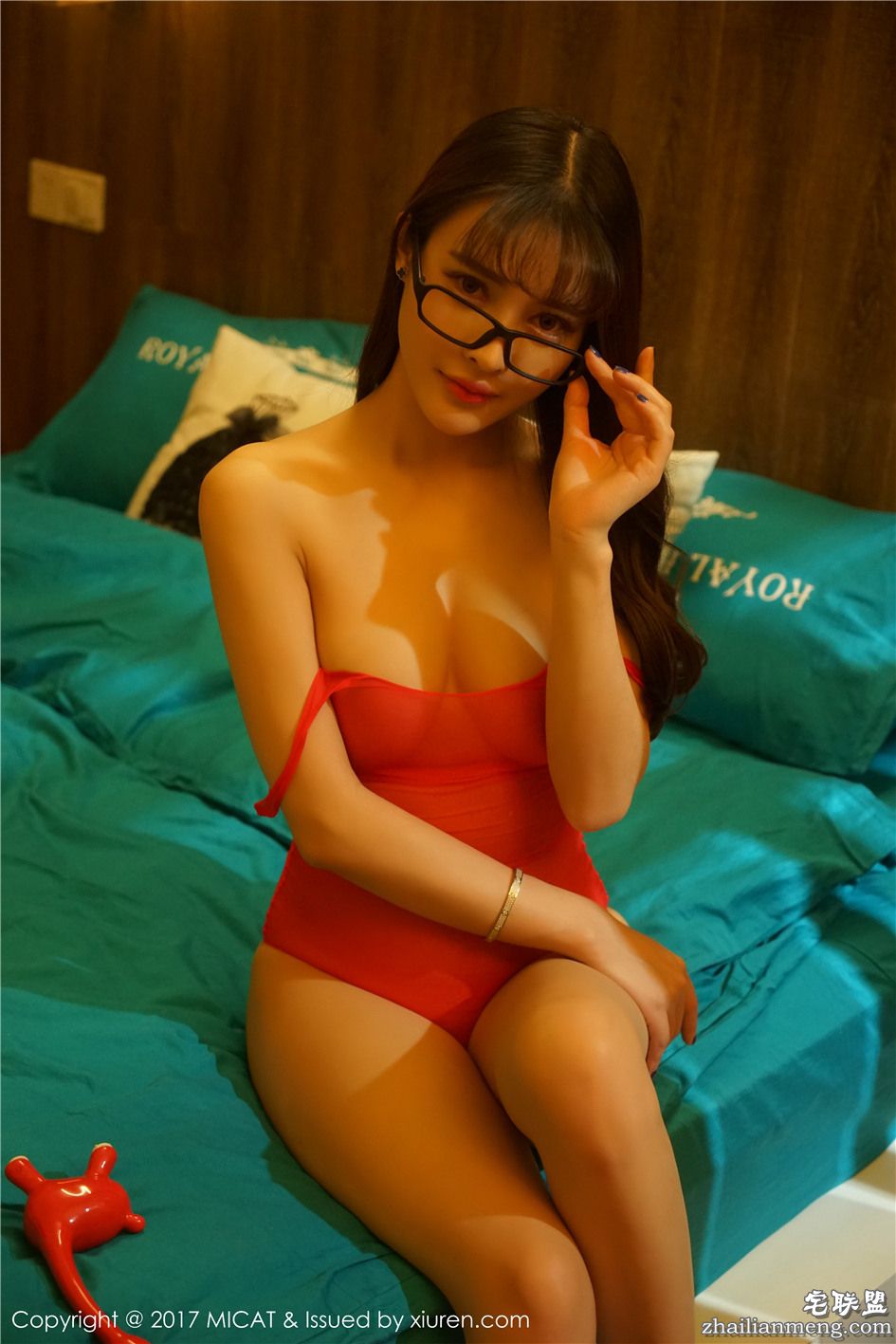 [猫萌榜] 销魂泳衣大美腿美女雪瑞Lisa写真图片 Vol.010第9张