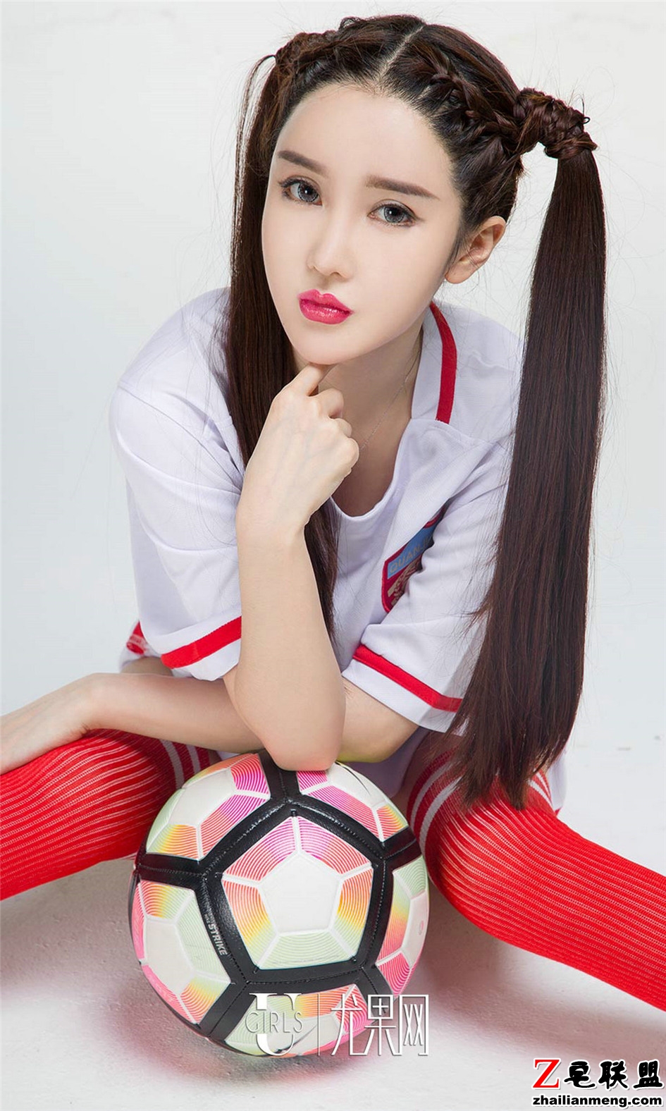 [尤果网] 足球宝贝夏美<a href=/e/tags/?tagname=%E5%86%99%E7%9C%9F target=_blank class=infotextkey>写真</a>高清图片 第800期第1张