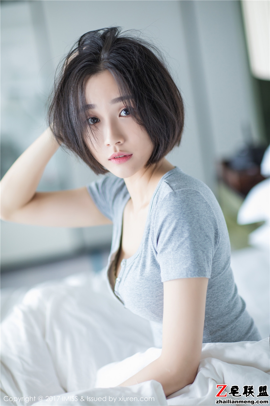 [爱蜜社] 居家短发气质美女Livia写真 Vol.178第6张