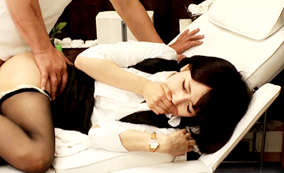 黑丝小姨子粉红嫩穴淫水泛滥 后入式鲍女高潮做爱动态图