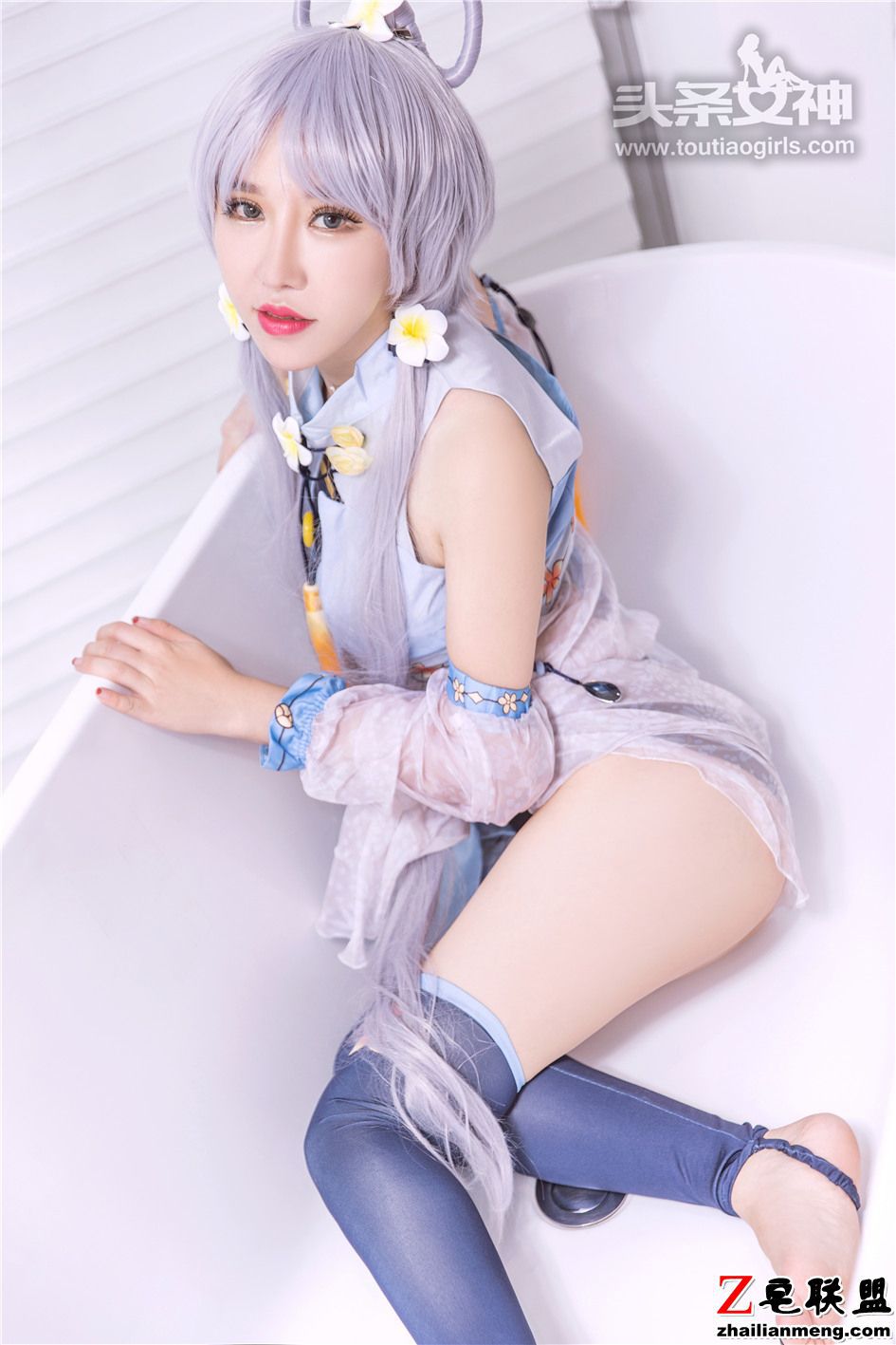 [头条女神] cosplay白发美女欣欣性感美臀写真 第422期第10张