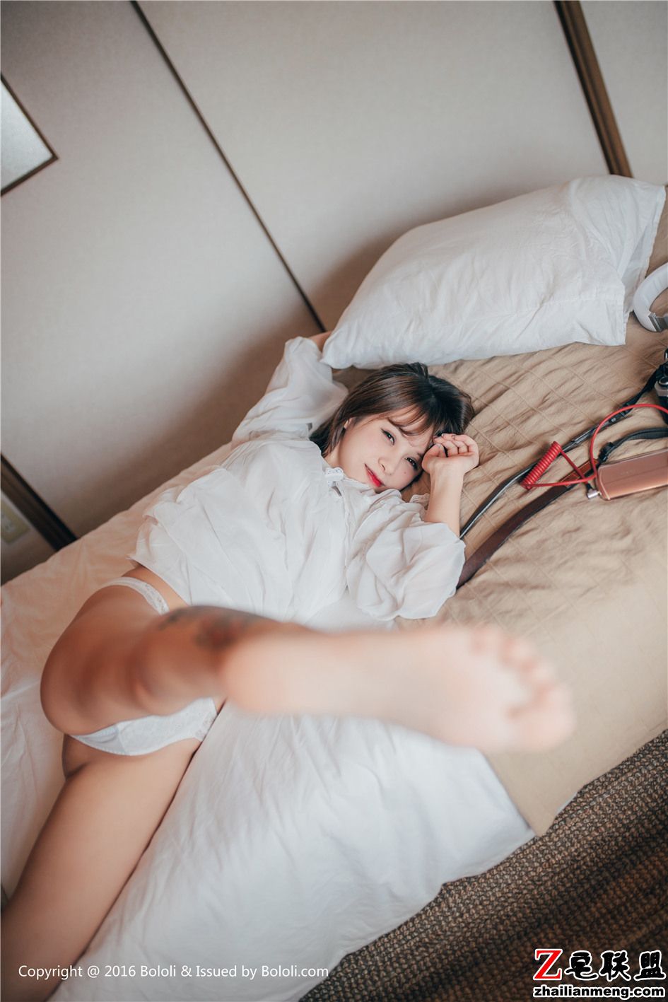 [波萝社] 晒纹身的j奶爆乳妹儿夏美酱魅惑写真 VOL.178第9张