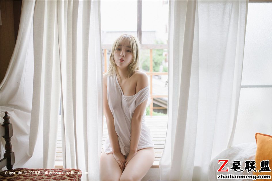 [波萝社] 透纱黑裙气质美女王雨纯性感真空诱惑 VOL.177第2张