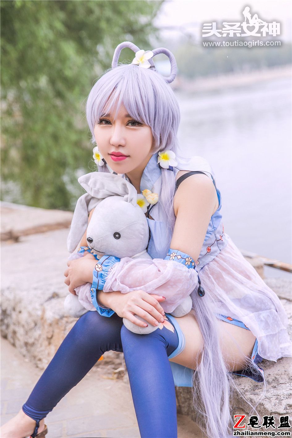 [头条女神] cosplay白发美女欣欣性感美臀写真 第422期第2张
