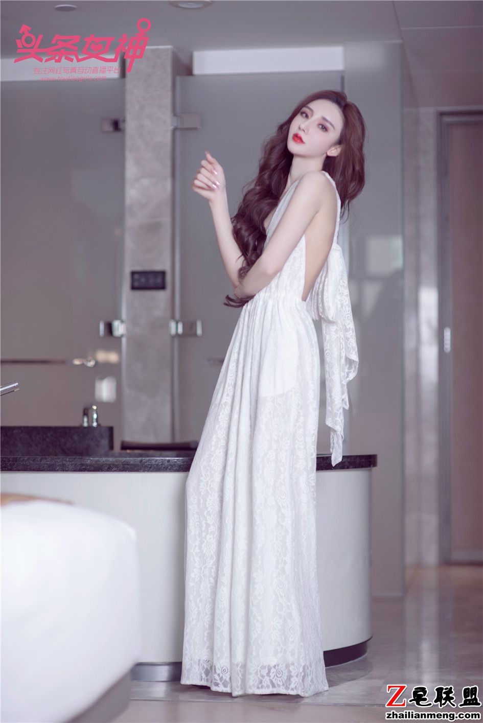 [头条女神] 东方气质美女阿依努尔瓦娅高清写真 第429期第6张