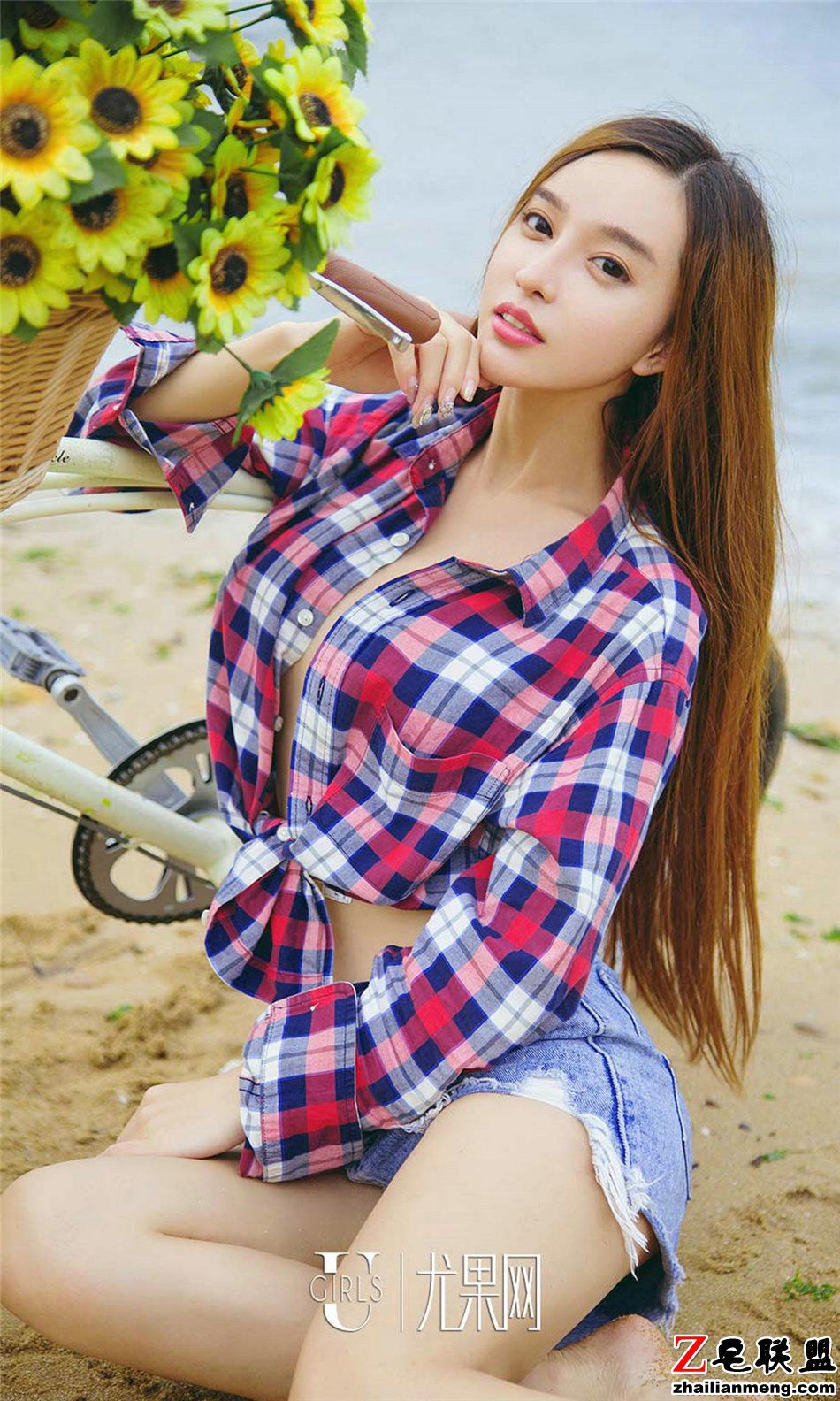 [尤果网] 摄影海边美女艾小青艺术写真图片 第840期第4张