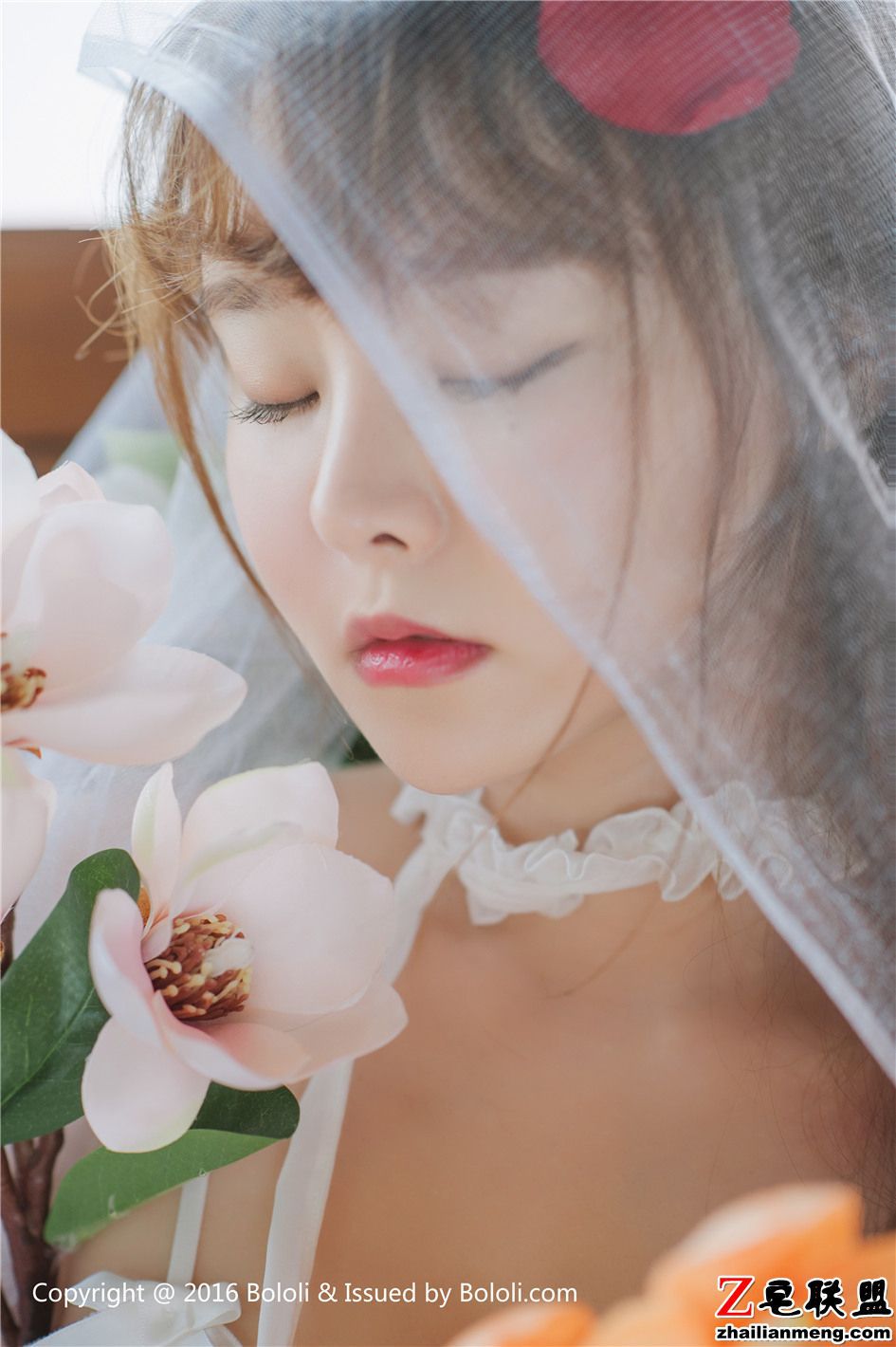 [波萝社] 大胸美女柳侑绮穿婚纱个性写真 VOL.169第5张