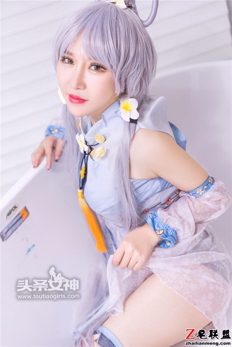 [头条女神] cosplay白发美女欣欣性感美臀写真 第422期第9张