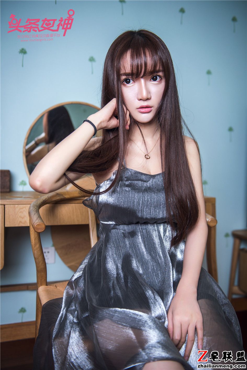 [头条女神] 美女小如镜白嫩美腿凉高图片 第427期 第10张