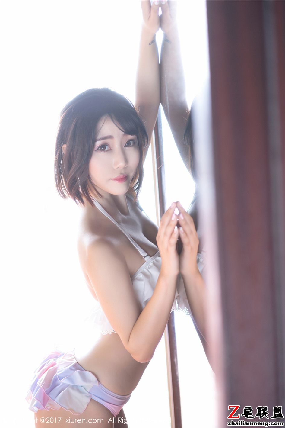 [秀人网] 四川美女模特兜豆靓Youlina旅拍写真 第748期第10张