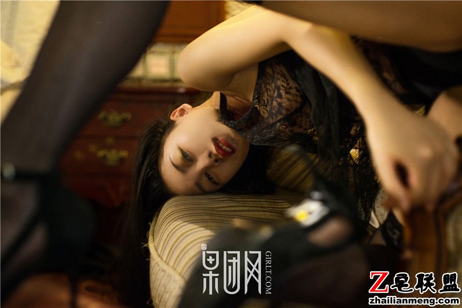 [Girlt果团网] 火辣性感蕾丝装美女EMILY人体销魂眼神图 No.071第8张