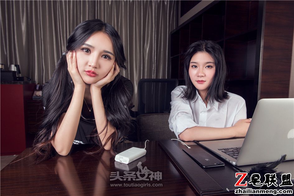 [头条<a href=/e/tags/?tagname=%E5%A5%B3%E7%A5%9E target=_blank class=infotextkey>女神</a>] <a href=/e/tags/?tagname=%E4%B8%9D%E8%A2%9C target=_blank class=infotextkey>丝袜</a><a href=/e/tags/?tagname=%E7%BE%8E%E8%85%BF target=_blank class=infotextkey>美腿</a><a href=/e/tags/?tagname=%E7%BE%8E%E5%A5%B3 target=_blank class=infotextkey>美女</a>姐妹花夏夏浴室<a href=/e/tags/?tagname=%E6%80%A7%E6%84%9F target=_blank class=infotextkey>性感</a>湿身照 第440期第1张