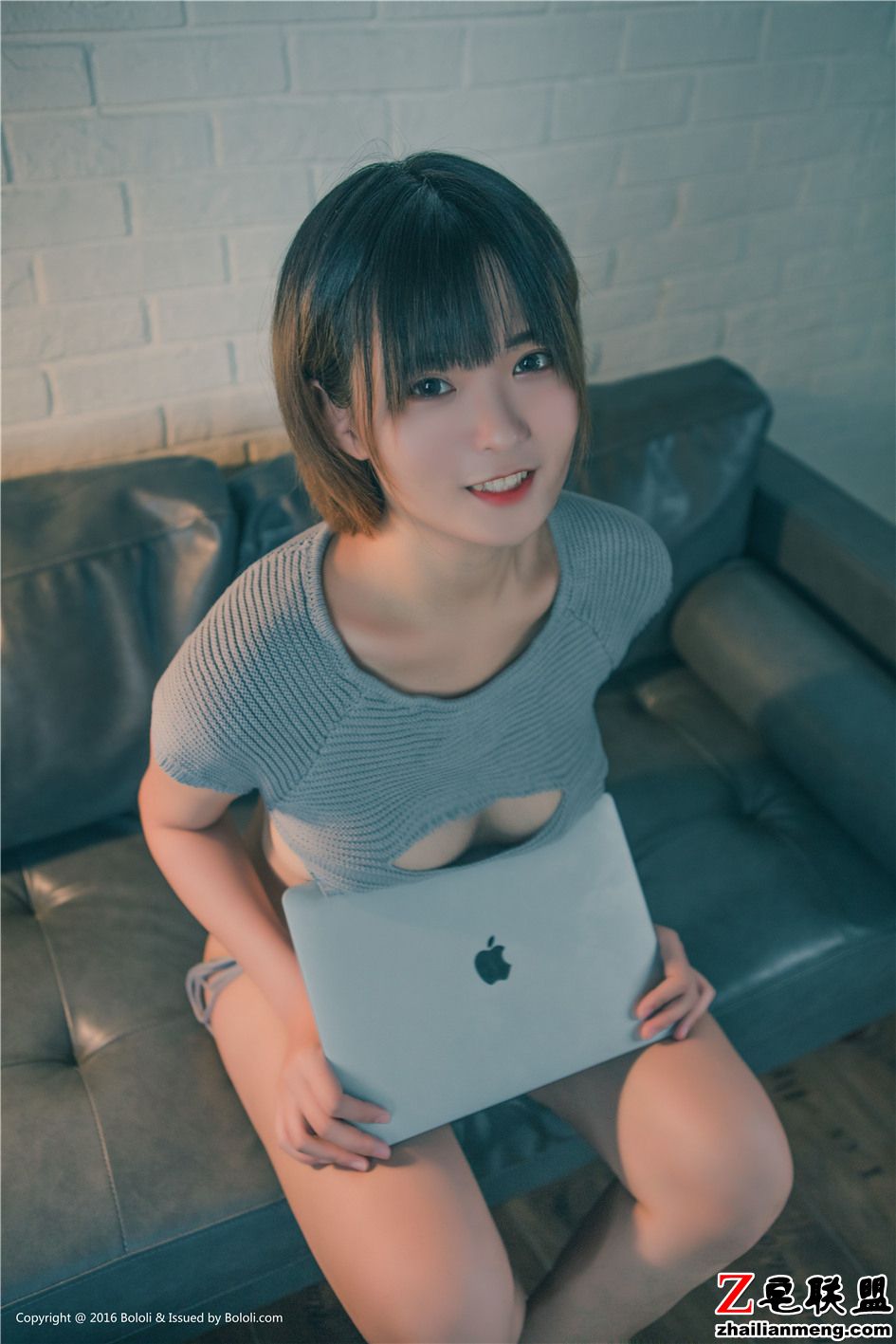 [波萝社] 短发翘臀美女黒黑个性写真图片 VOL.184第3张