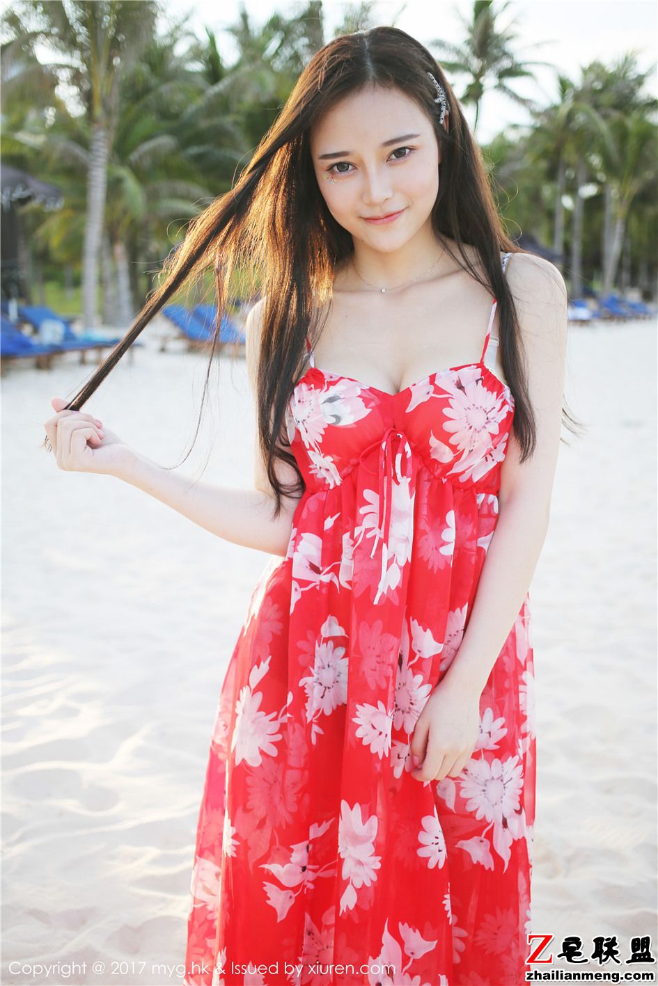 [美媛馆] 吊带抹胸长裙美女唐琪儿il外景高清摄影图 Vol.295第9张