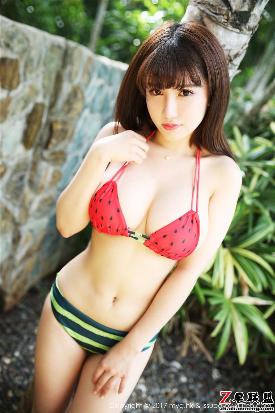 [美媛馆] 爆乳嫩模K8傲娇萌萌Vivian绝对好身材比基尼写真 Vol.296第5张