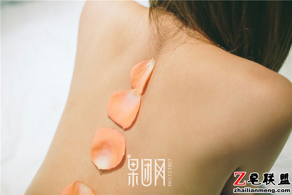 [Girlt果团网] 性感西西人体美女牛奶花瓣浴湿身诱惑 No.069第2张