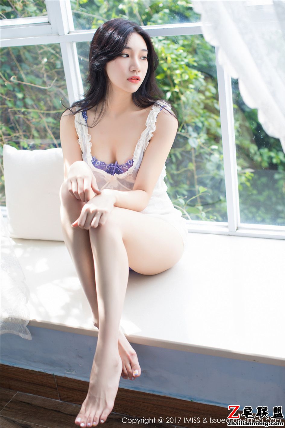 [爱蜜社] 性感蕾丝内衣模特小狐狸Sica黑丝美腿写真 Vol.187第2张