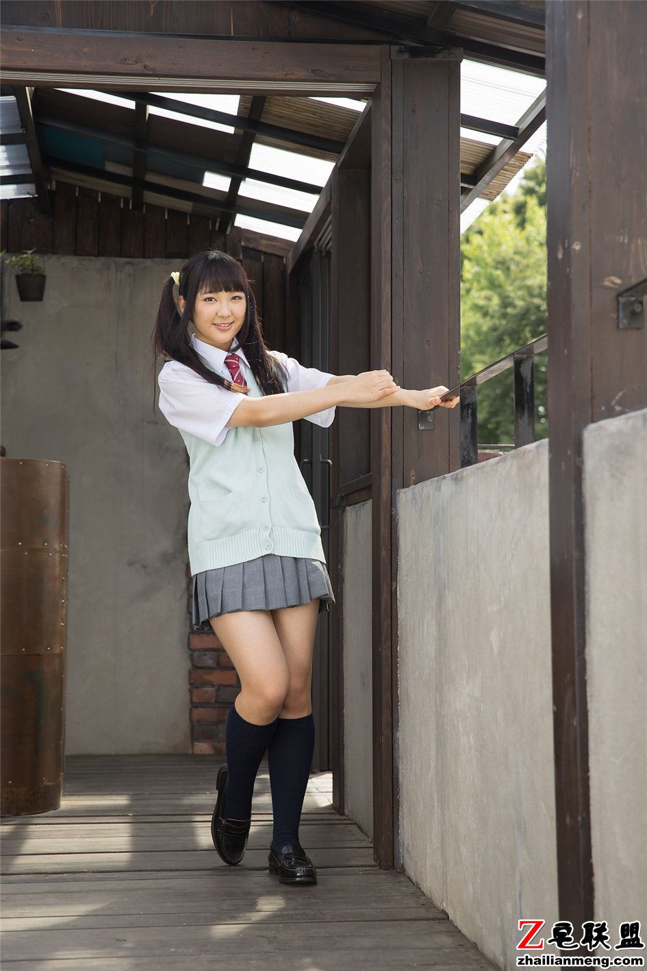 Minisuka.tv 可爱<a href=/e/tags/?tagname=%E6%97%A5%E6%9C%AC%E7%BE%8E%E5%A5%B3 target=_blank class=infotextkey>日本美女</a>高梨あい校服<a href=/e/tags/?tagname=%E5%86%99%E7%9C%9F%E5%9B%BE%E7%89%87 target=_blank class=infotextkey>写真图片</a> NO.671第2张