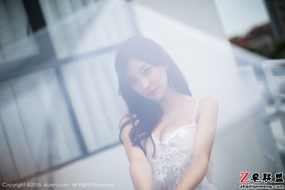 [XIUREN] 2018.12.29 No.1296 杨晨晨sugar [68+1P258M]_0008