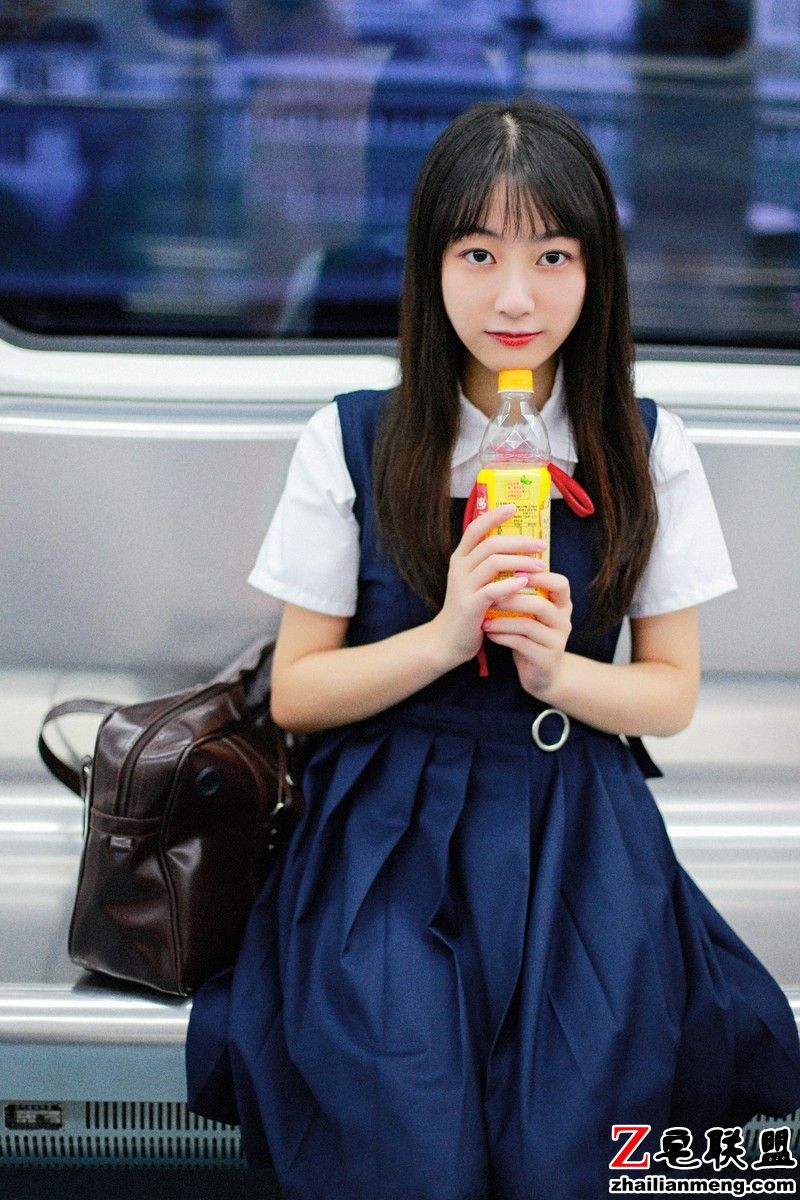 日本萝莉JK制服地铁唯美<a href=/e/tags/?tagname=%E5%86%99%E7%9C%9F target=_blank class=infotextkey>写真</a>