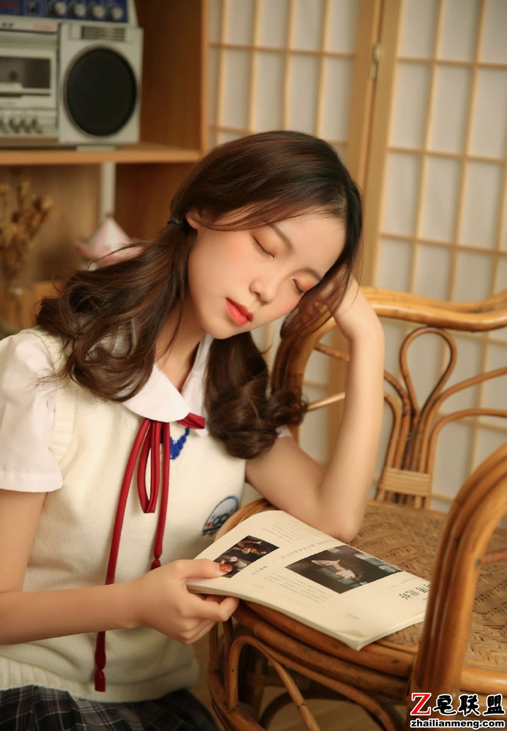 日本琉璃神社学生妹大胆<a href=/e/tags/?tagname=%E6%80%A7%E6%84%9F target=_blank class=infotextkey>性感</a><a href=/e/tags/?tagname=%E7%A7%81%E6%88%BF target=_blank class=infotextkey>私房</a>唯美<a href=/e/tags/?tagname=%E5%86%99%E7%9C%9F target=_blank class=infotextkey>写真</a>