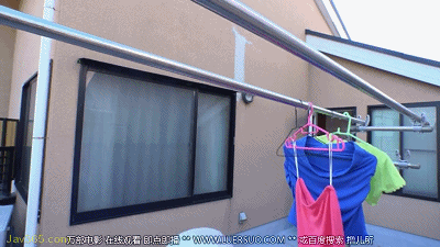 美女ppp小黄视频mfd 女上男下蹲着做动态图