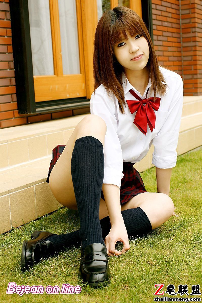 <a href=/e/tags/?tagname=%E6%97%A5%E6%9C%AC%E7%BE%8E%E5%A5%B3 target=_blank class=infotextkey>日本美女</a>坂口杏里个人学生妹制服写真集第2张