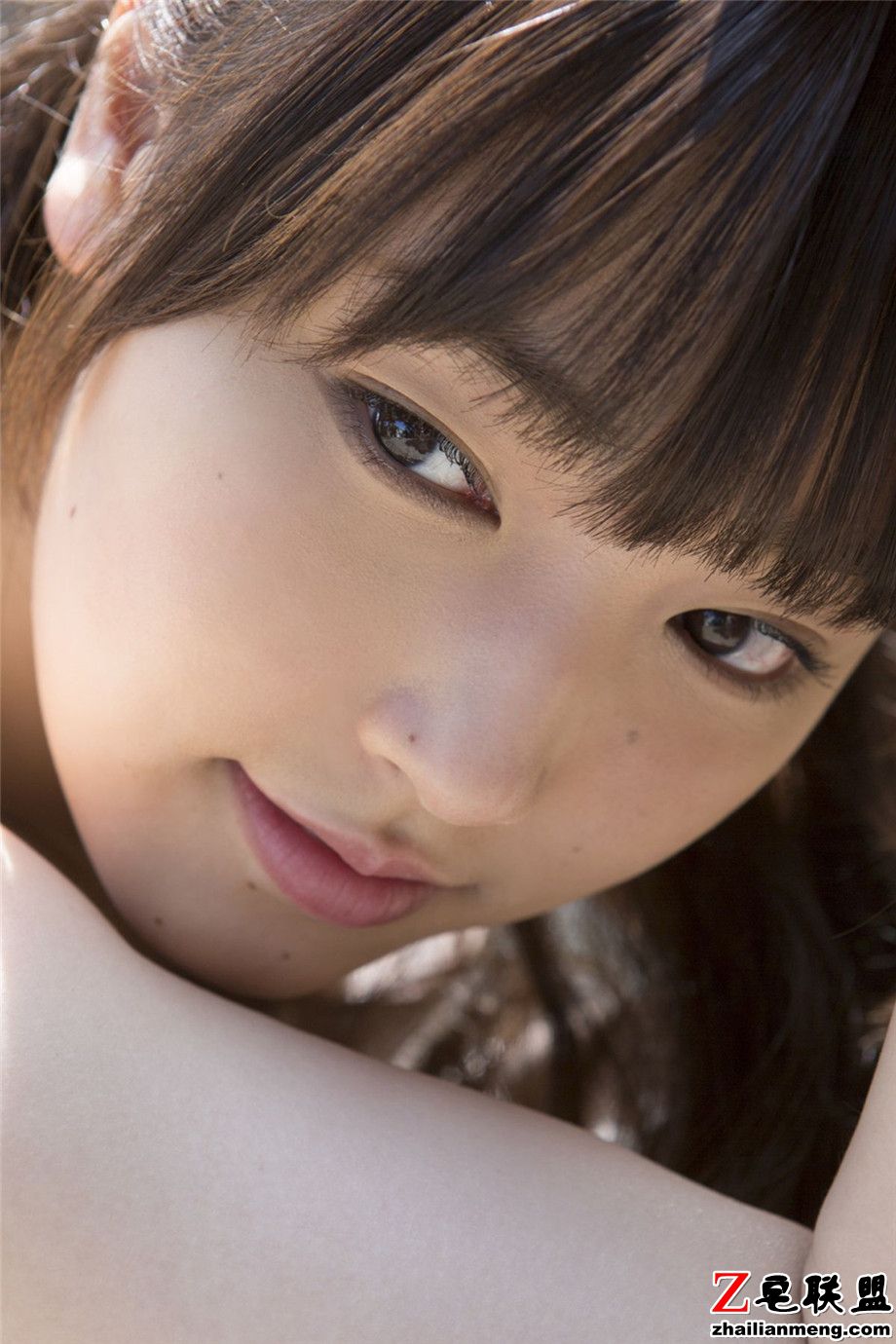 96年清纯白色长裙<a href=/e/tags/?tagname=%E6%97%A5%E6%9C%AC%E7%BE%8E%E5%A5%B3 target=_blank class=infotextkey>日本美女</a>谱久村圣最新照片外拍写真集第2张