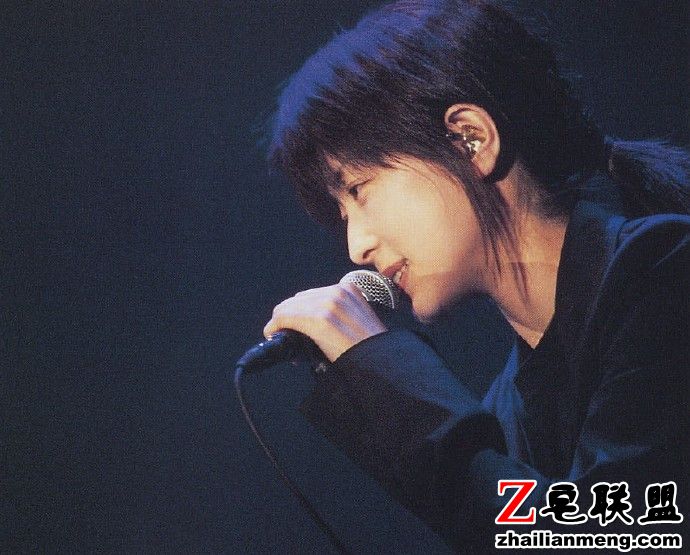 氧气日本美女明星坂井泉水唱歌图片第4张