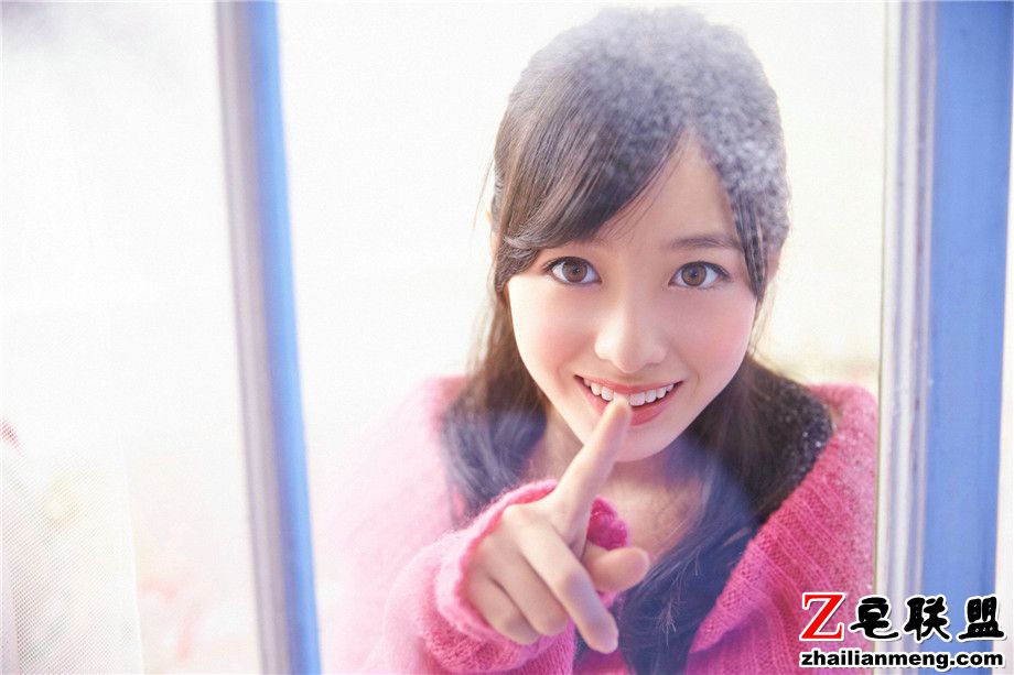 气质<a href=/e/tags/?tagname=%E6%97%A5%E6%9C%AC%E7%BE%8E%E5%A5%B3 target=_blank class=infotextkey>日本美女</a>桥本环奈甜美私房照片第2张