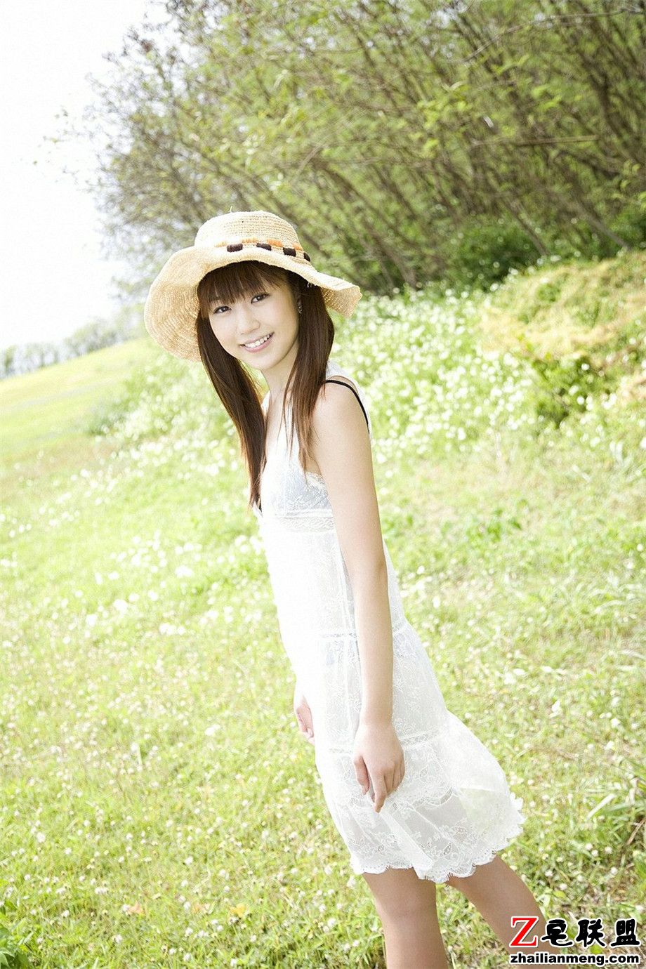 清纯日本美女中村知世小可爱外拍写真照片第3张