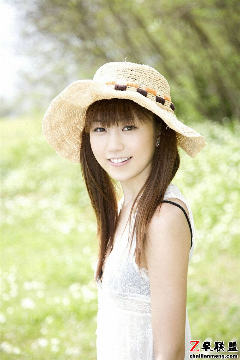 清纯<a href=/e/tags/?tagname=%E6%97%A5%E6%9C%AC%E7%BE%8E%E5%A5%B3 target=_blank class=infotextkey>日本美女</a>中村知世小可爱外拍写真照片第2张