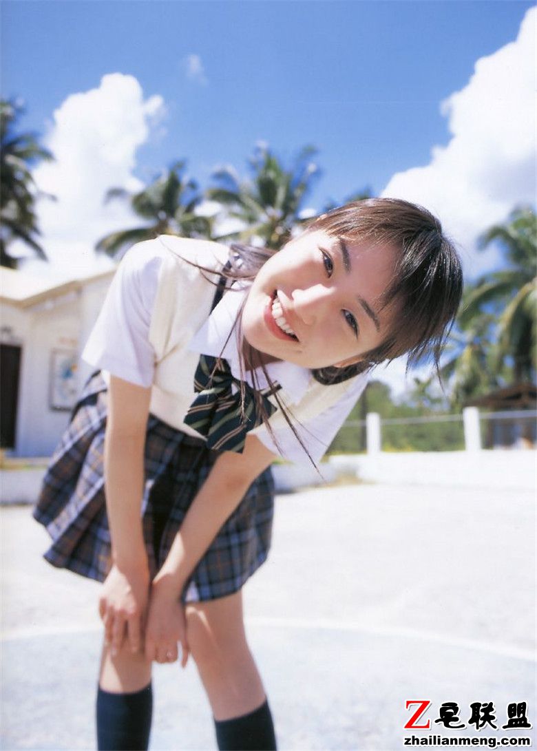 清纯日本美女中村知世最新写真学生妹制服写真图片第4张