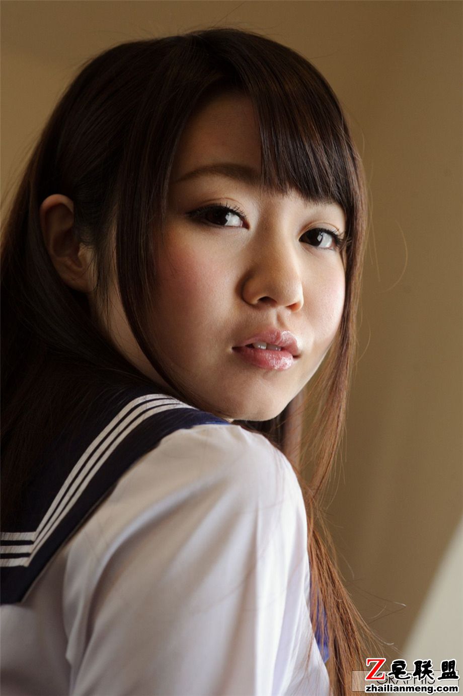 日本<a href=/e/tags/?tagname=%E5%B7%A8%E4%B9%B3 target=_blank class=infotextkey>巨乳</a><a href=/e/tags/?tagname=%E7%BE%8E%E5%A5%B3 target=_blank class=infotextkey>美女</a>学生妹梦乃爱华大胆室内<a href=/e/tags/?tagname=%E5%86%99%E7%9C%9F target=_blank class=infotextkey>写真</a>图片第1张