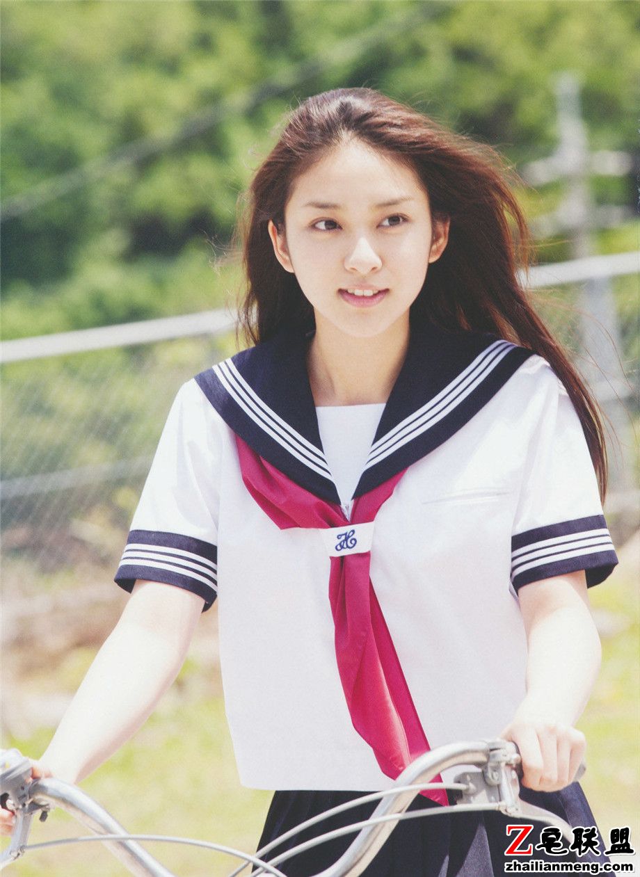 <a href=/e/tags/?tagname=%E6%B8%85%E7%BA%AF target=_blank class=infotextkey>清纯</a>日本<a href=/e/tags/?tagname=%E7%BE%8E%E5%A5%B3 target=_blank class=infotextkey>美女</a>武井咲学生妹制服<a href=/e/tags/?tagname=%E5%86%99%E7%9C%9F target=_blank class=infotextkey>写真</a>集第1张