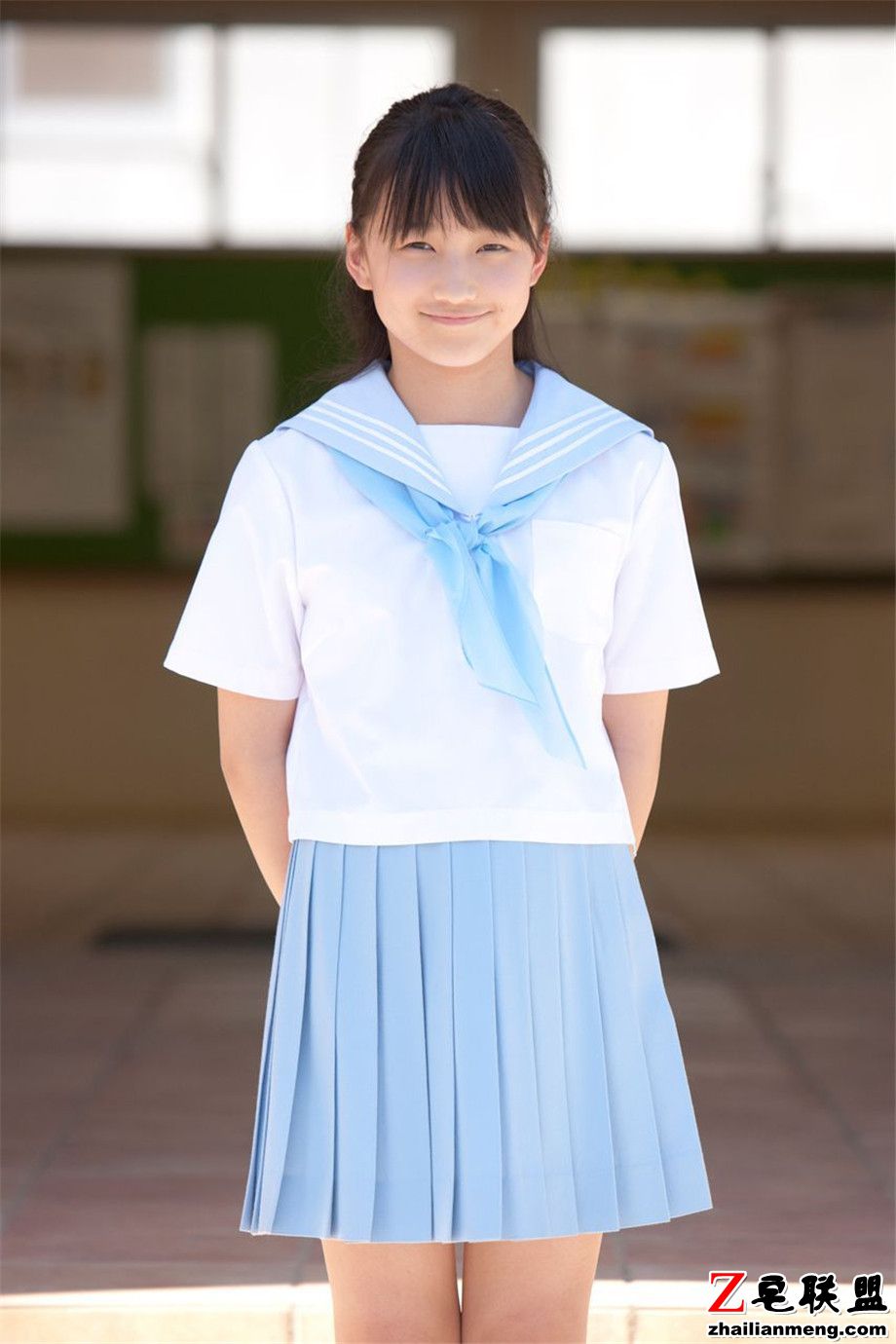 可爱日本萝莉美女鞘师里保图片第3张