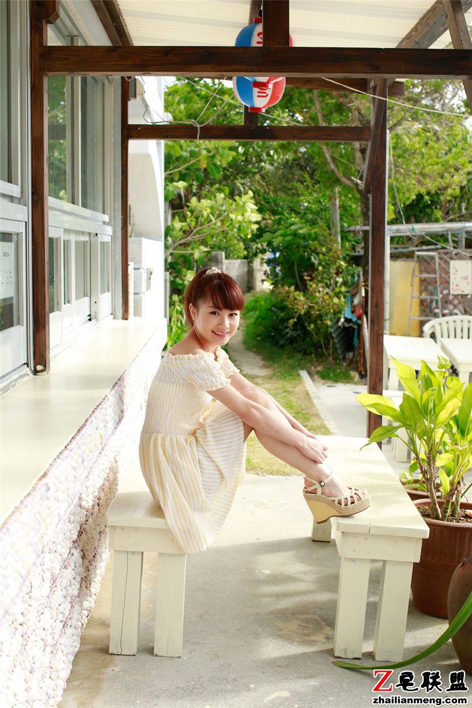 日本<a href=/e/tags/?tagname=%E7%BE%8E%E5%A5%B3 target=_blank class=infotextkey>美女</a>米色长裙子<a href=/e/tags/?tagname=%E6%B8%85%E7%BA%AF target=_blank class=infotextkey>清纯</a><a href=/e/tags/?tagname=%E5%86%99%E7%9C%9F target=_blank class=infotextkey>写真</a>图片第1张