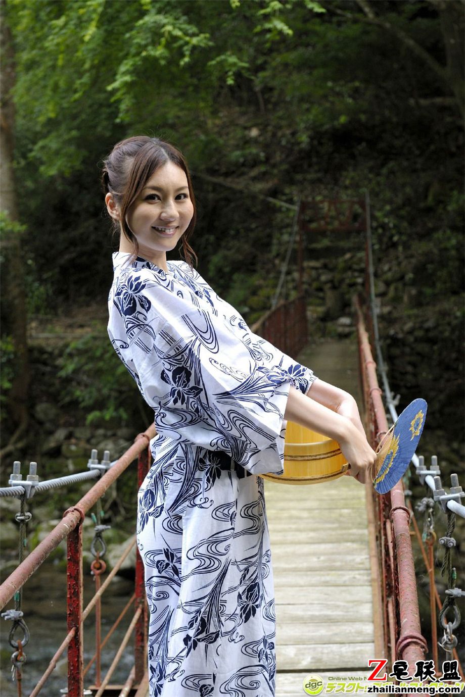 极品<a href=/e/tags/?tagname=%E6%97%A5%E6%9C%AC%E7%BE%8E%E5%A5%B3 target=_blank class=infotextkey>日本美女</a>少妇辰巳唯迷人和服外拍<a href=/e/tags/?tagname=%E5%86%99%E7%9C%9F%E5%9B%BE%E7%89%87 target=_blank class=infotextkey>写真图片</a>第2张