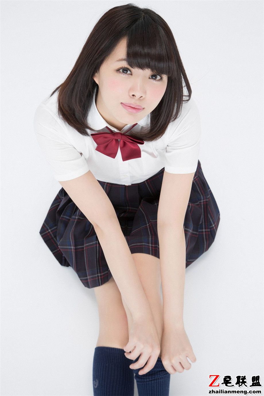 可爱日本美女萌木七海校服高清写真集第4张