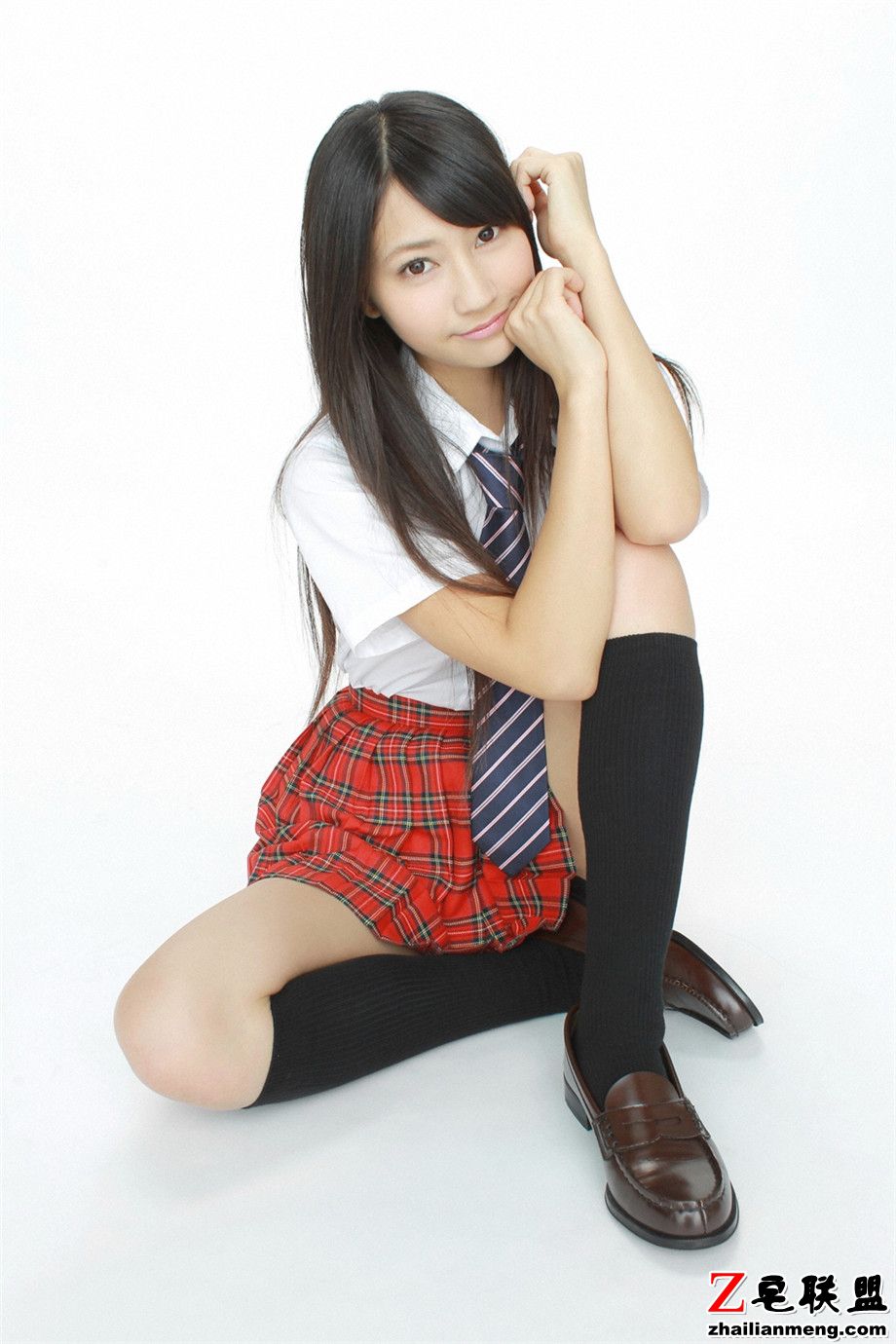 日本美女木村葵学生妹制服写真图片第4张