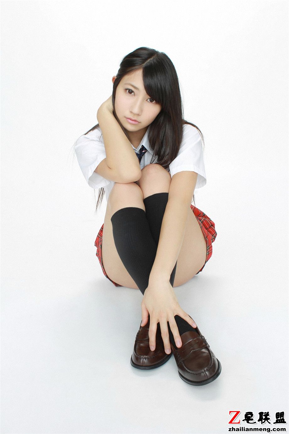 日本美女木村葵学生妹制服写真图片第3张