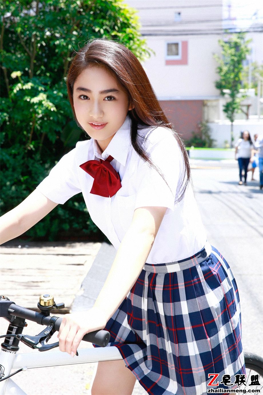 90后可爱日本<a href=/e/tags/?tagname=%E7%BE%8E%E5%A5%B3 target=_blank class=infotextkey>美女</a>校服<a href=/e/tags/?tagname=%E5%86%99%E7%9C%9F target=_blank class=infotextkey>写真</a>照片第1张