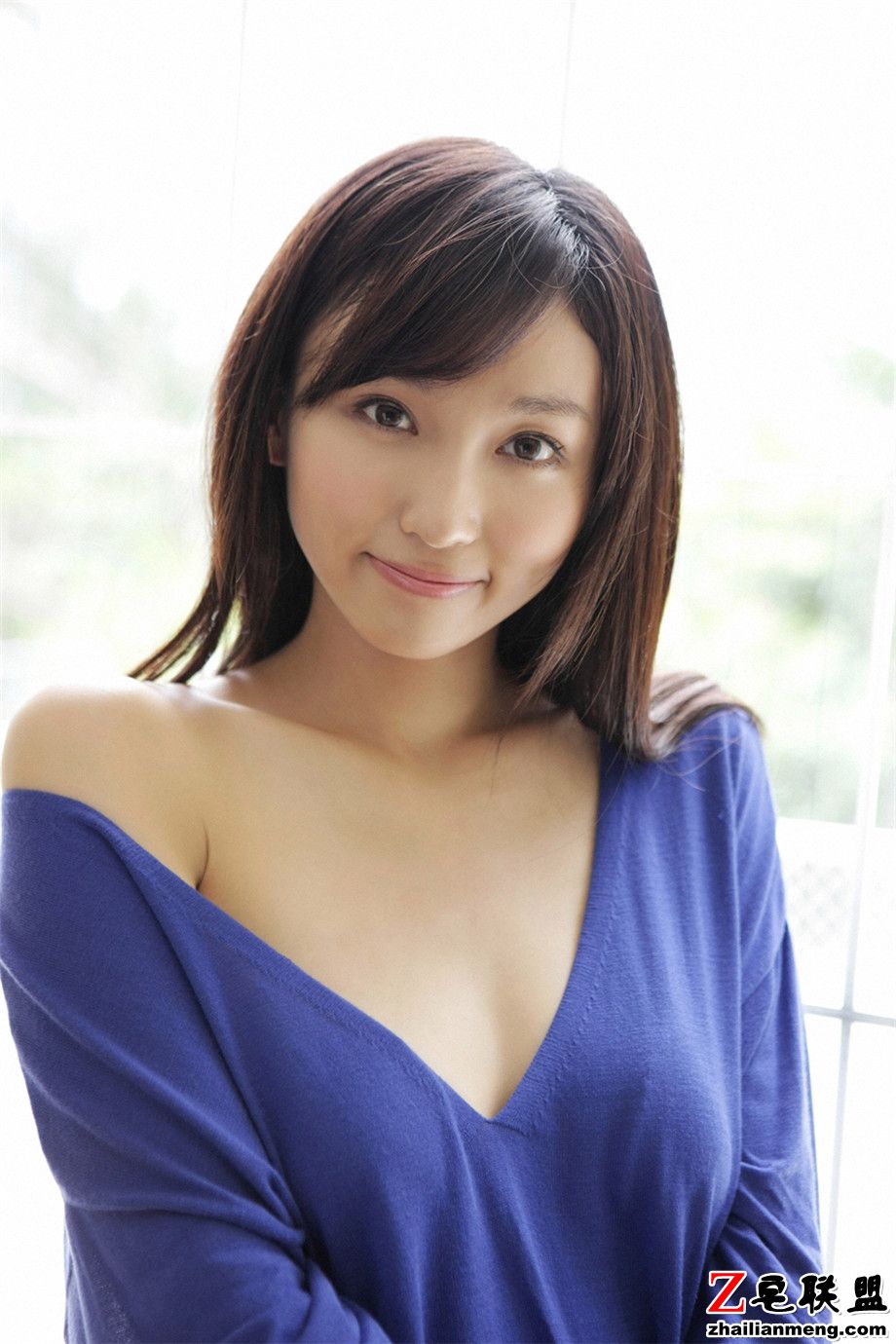 极品日本美女吉木梨纱性感诱惑写真图片第5张