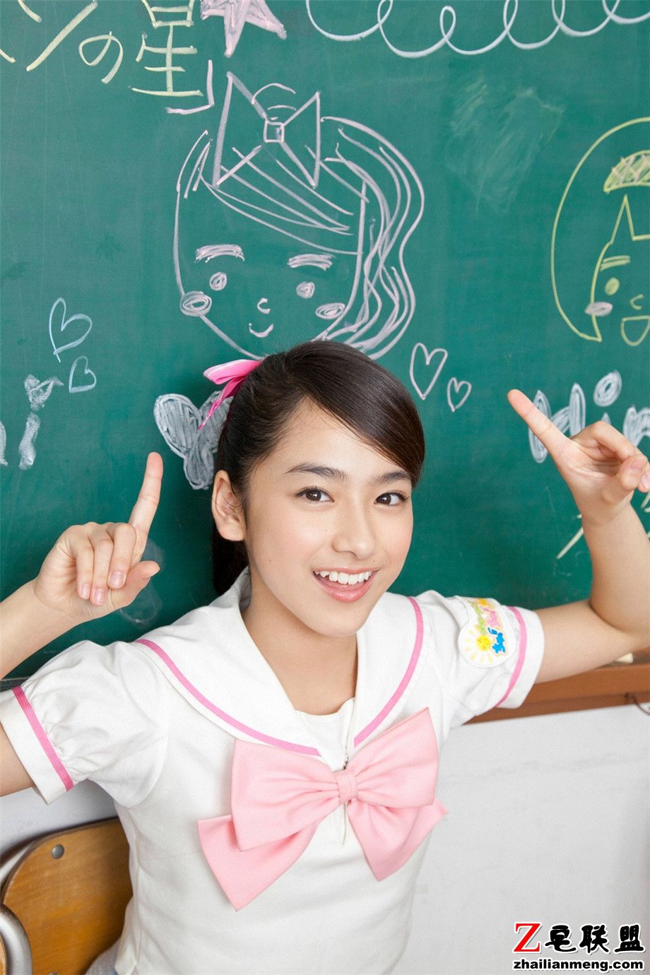 <a href=/e/tags/?tagname=%E6%97%A5%E6%9C%AC%E7%BE%8E%E5%A5%B3 target=_blank class=infotextkey>日本美女</a>可爱学生服教室<a href=/e/tags/?tagname=%E5%86%99%E7%9C%9F%E5%9B%BE%E7%89%87 target=_blank class=infotextkey>写真图片</a>第2张