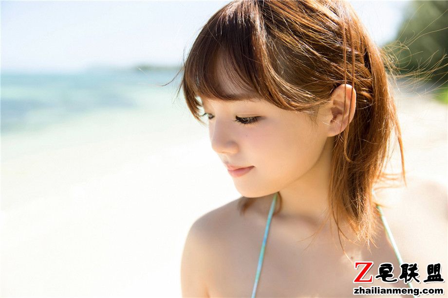 日本巨乳可爱泳装美女筱崎爱大胆外拍<a href=/e/tags/?tagname=%E5%86%99%E7%9C%9F%E5%9B%BE%E7%89%87 target=_blank class=infotextkey>写真图片</a>第2张