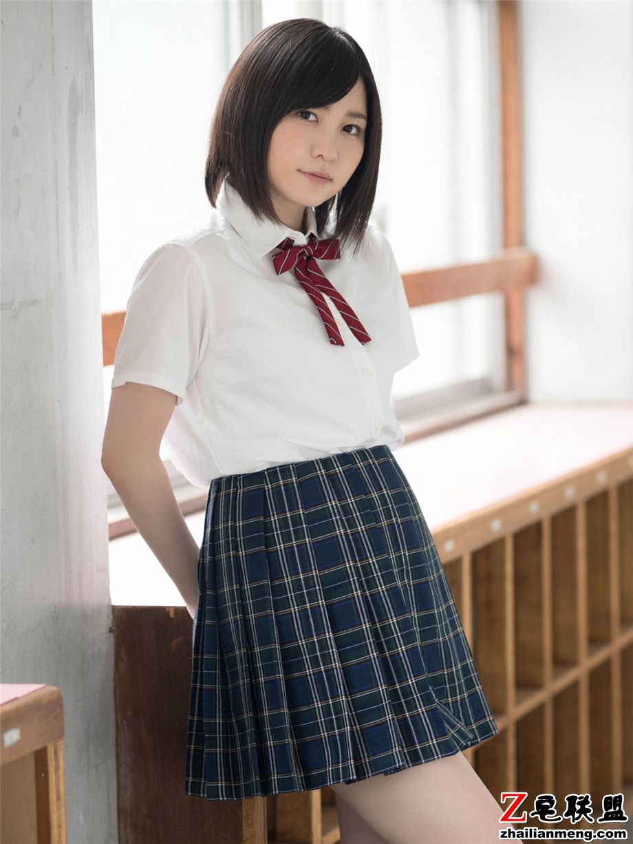 95后日本制服学生<a href=/e/tags/?tagname=%E7%BE%8E%E5%A5%B3 target=_blank class=infotextkey>美女</a>岩田华怜高清<a href=/e/tags/?tagname=%E5%86%99%E7%9C%9F target=_blank class=infotextkey>写真</a>图片第1张
