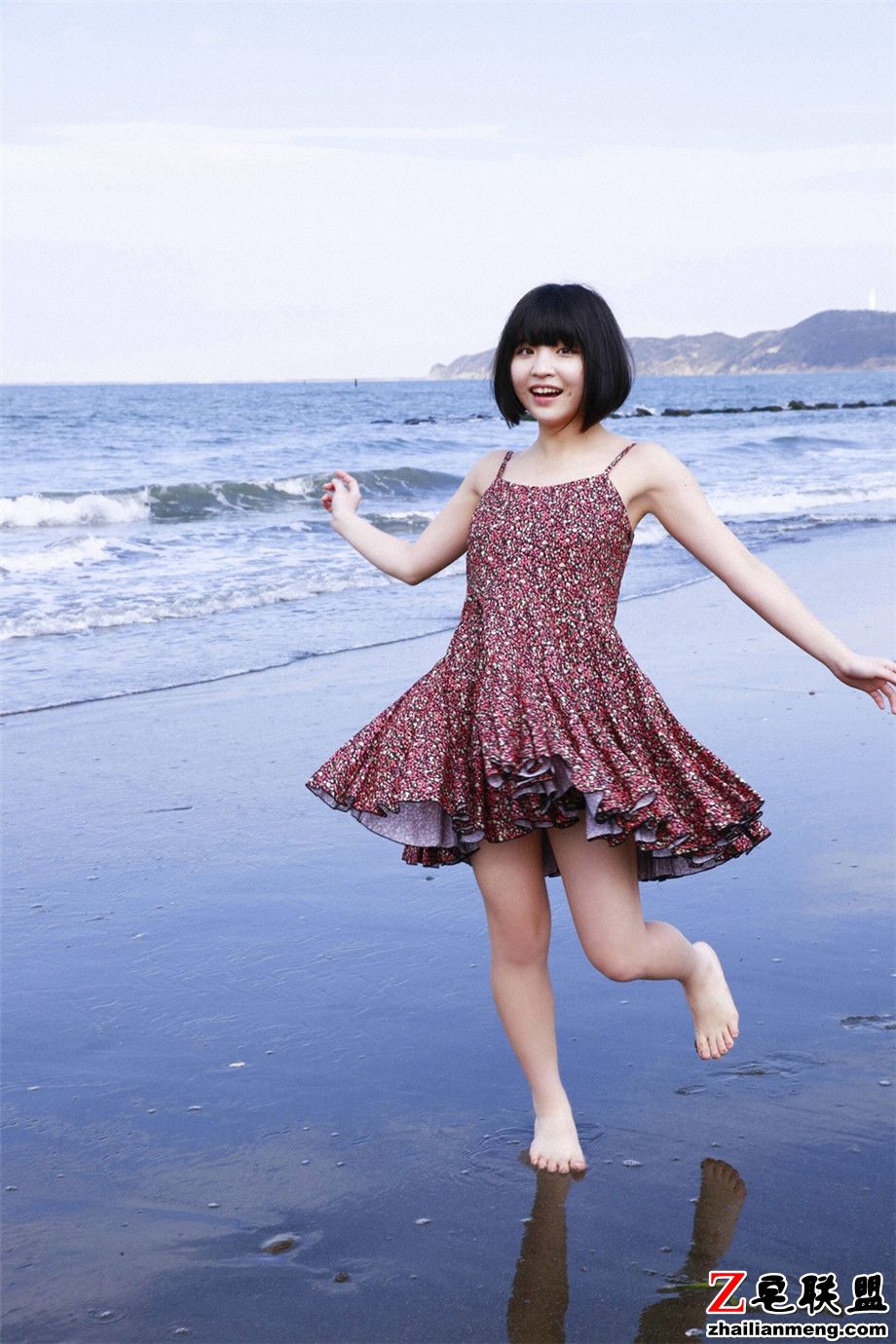 可爱90后短发日本美女根本凪图片第5张