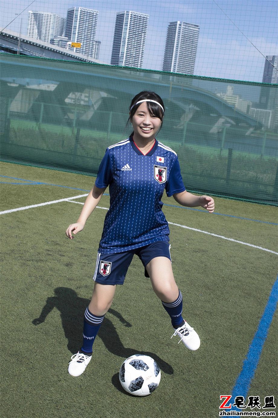 99年日本美女大原优乃高清足球宝贝写真图片第5张