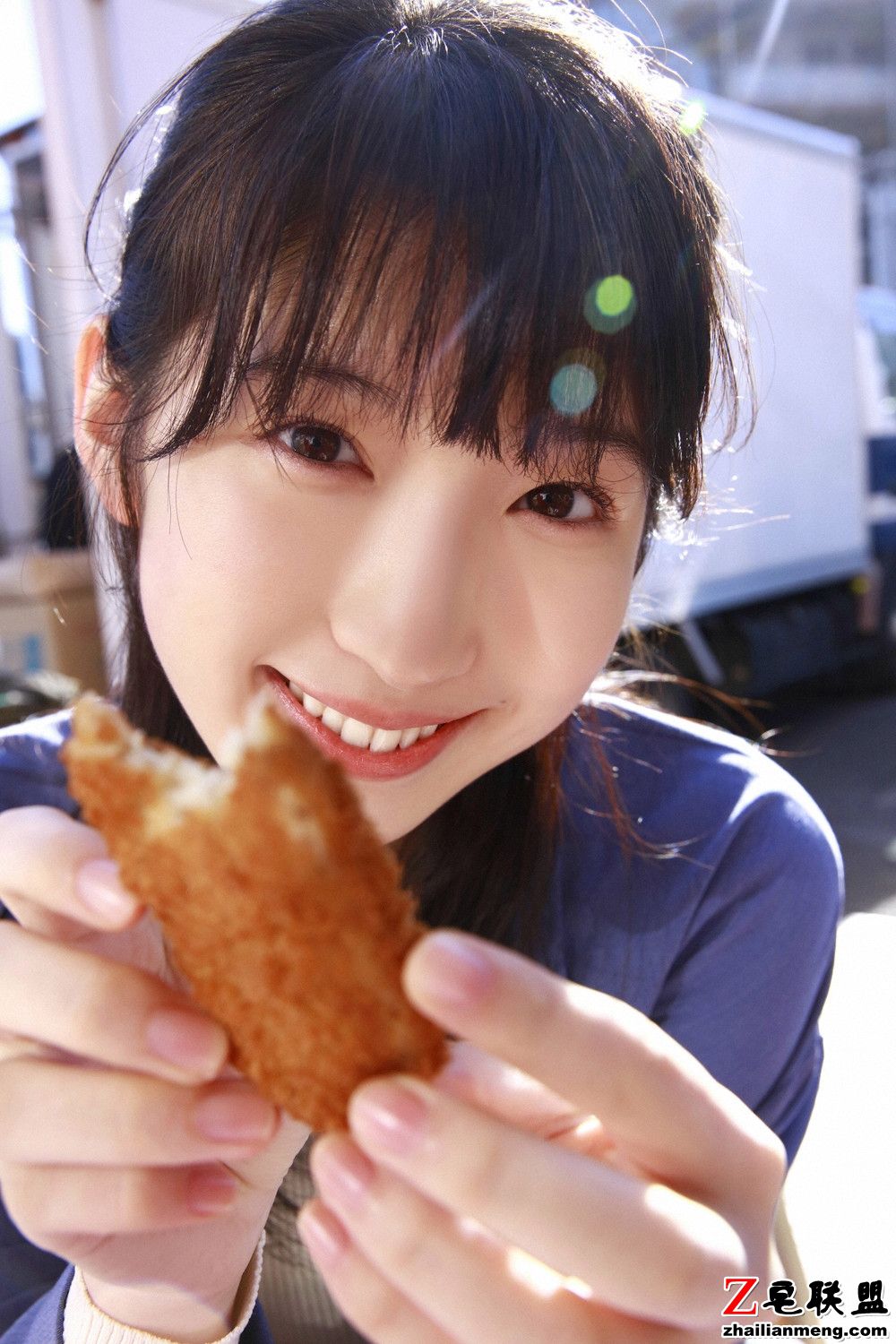 98年日本清纯美女日比美思可爱外拍写真集第3张