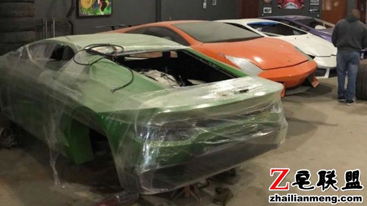 fabrica-clandestina-de-ferrari-e-lamborghini (3).jpg